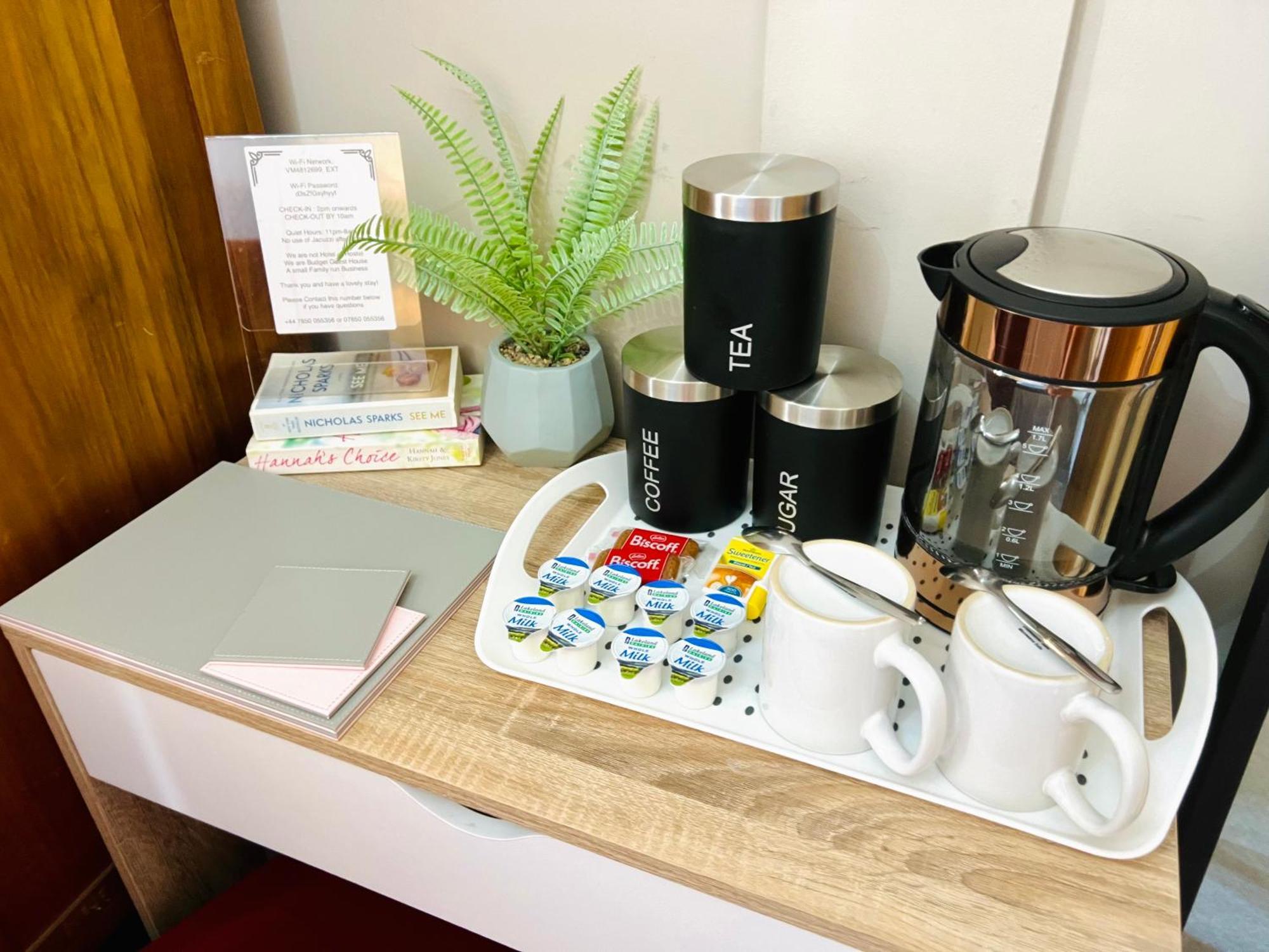 Leith Walk Villa Budget Guest House Edinburg Exteriör bild