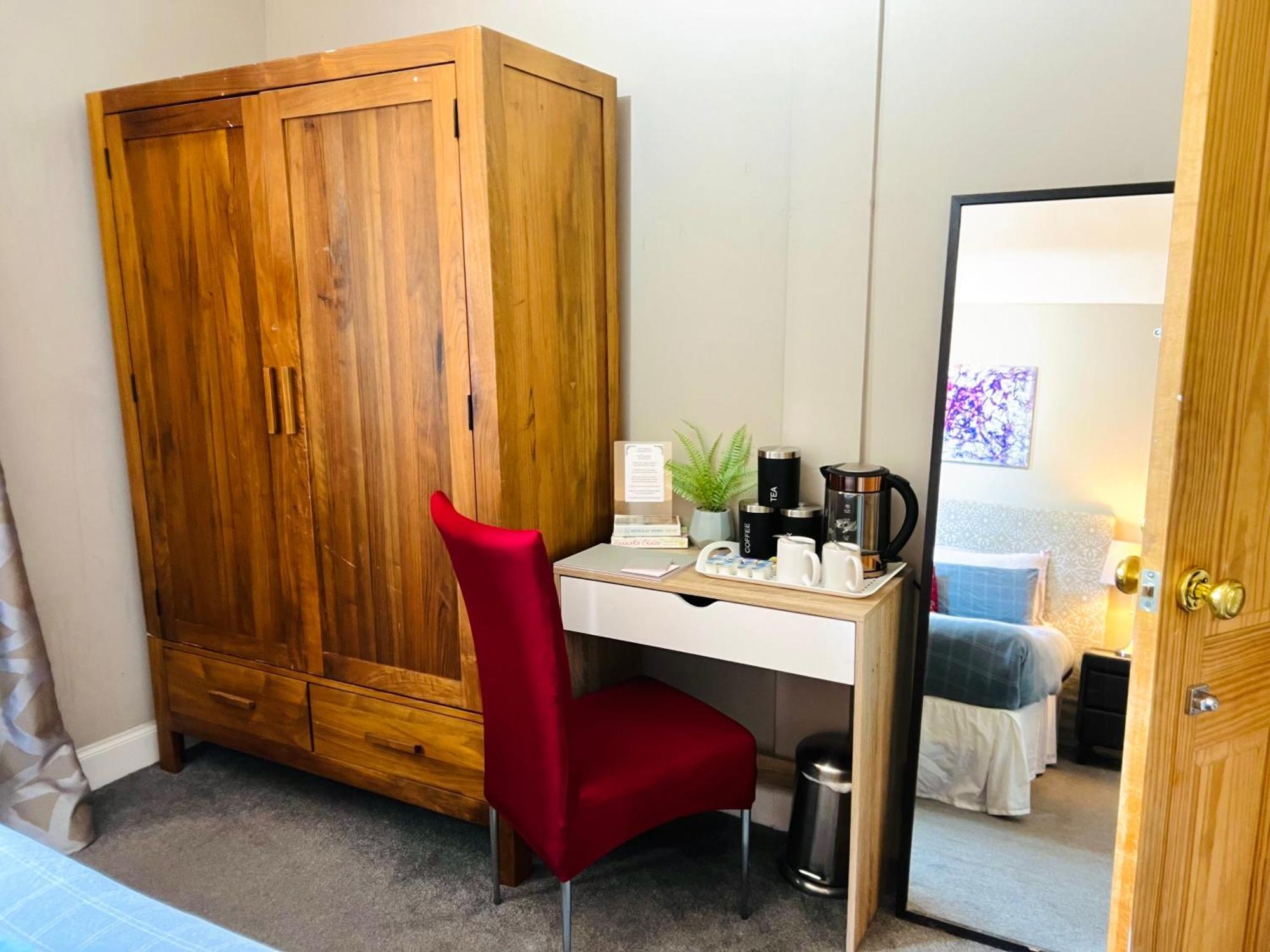 Leith Walk Villa Budget Guest House Edinburg Exteriör bild